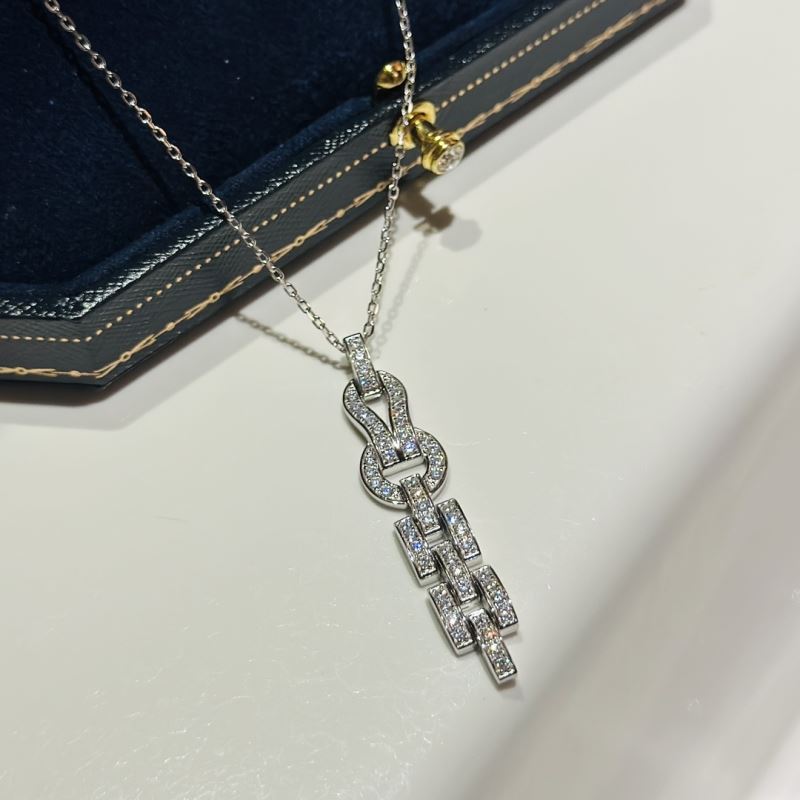 Ca*t1er necklaces
